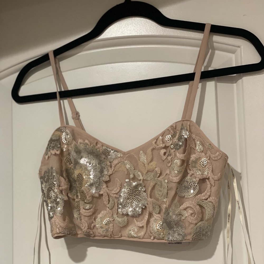 Forever 21 Cropped tank top, Applique embellishments, Small, New with tags